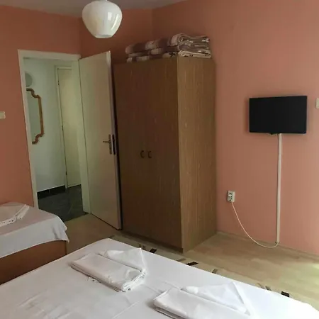 Pensionat за гости ники-тити Kiten (Burgas)